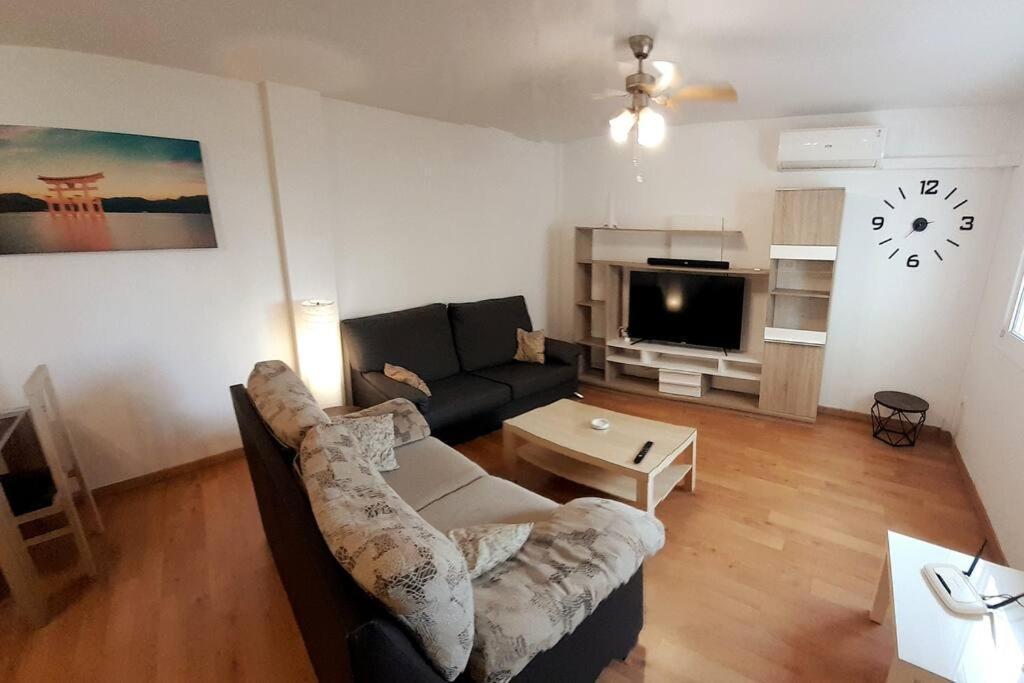 4F, Aire Acondic, 80M2, 2 Dormitorios, 4 Huespedes, Wifi Gratis La Linea de la Concepcion Luaran gambar